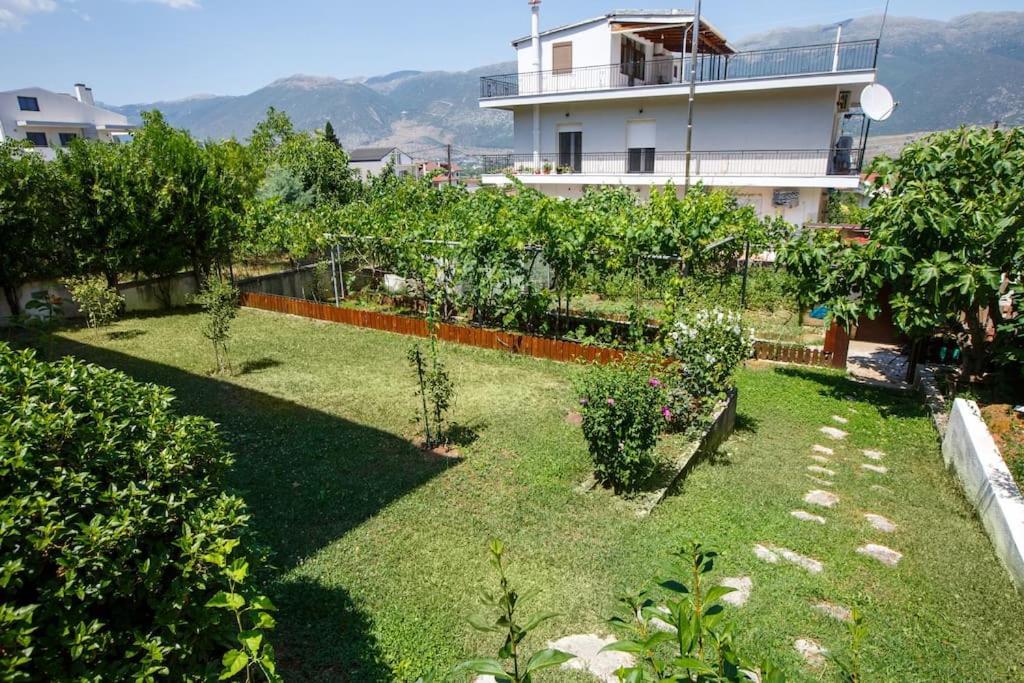 Apartamento Wooden House In Ioánina Exterior foto