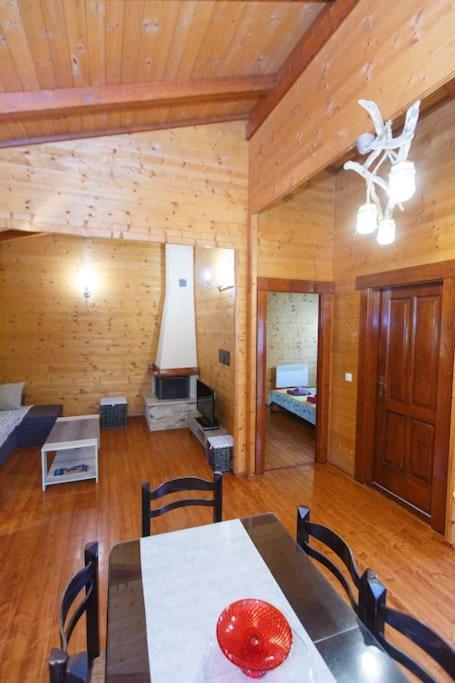 Apartamento Wooden House In Ioánina Exterior foto