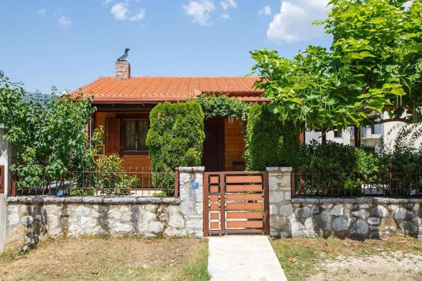 Apartamento Wooden House In Ioánina Exterior foto