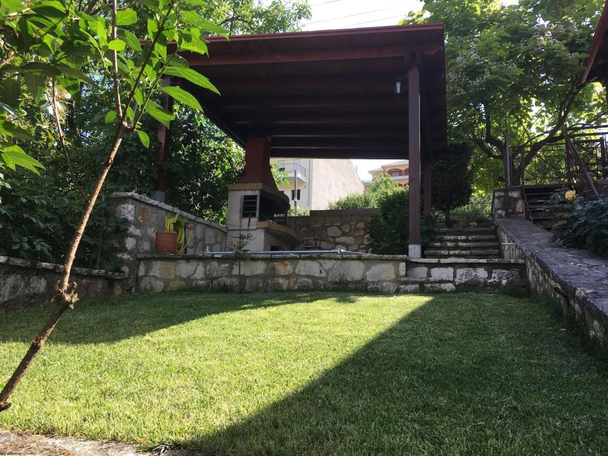 Apartamento Wooden House In Ioánina Exterior foto